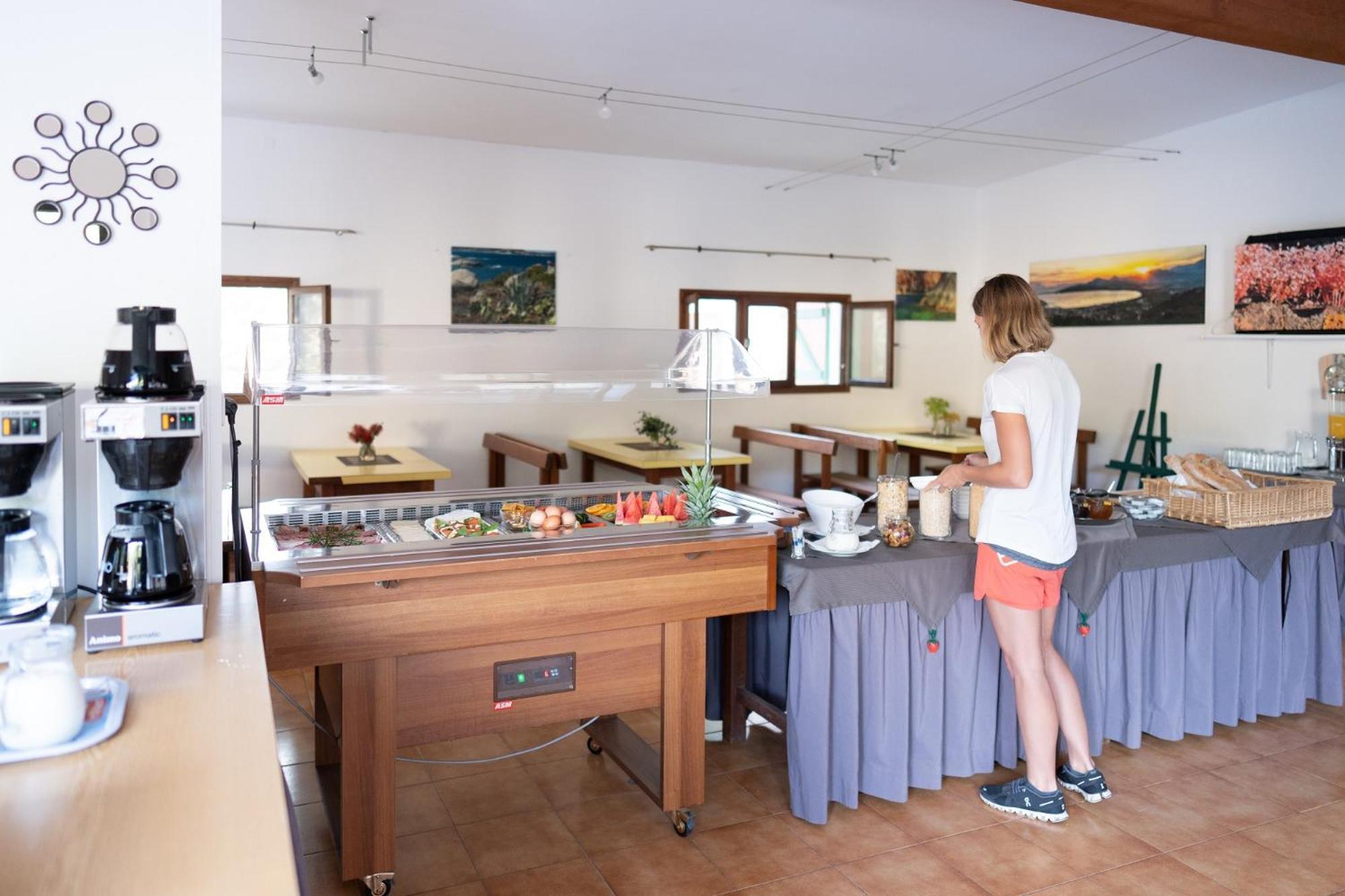 Feriendorf La Mora Calvi  Exterior foto